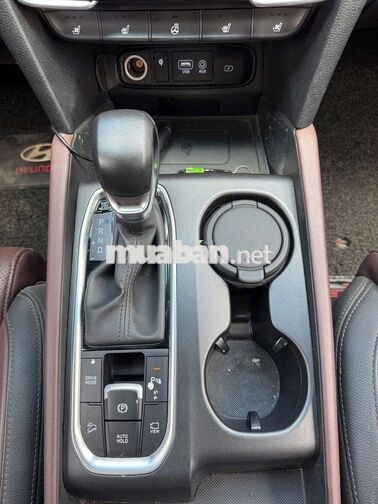 Hyundai Santafe 2019 Premium 2.4L xăng,màu trắng