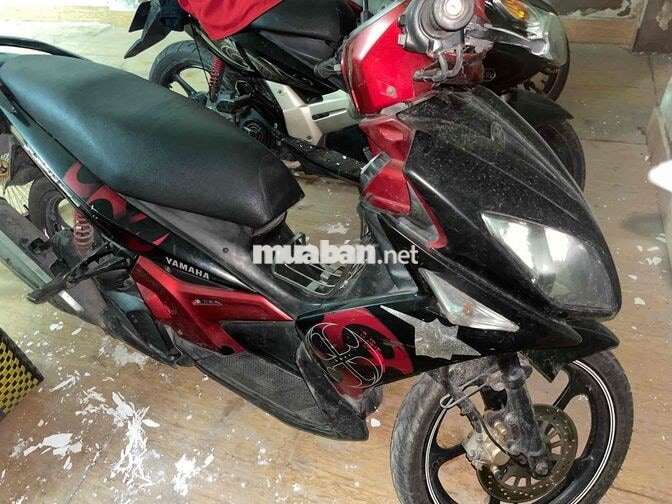 Xe tay ga Yamaha Thể thao Đỏ đen