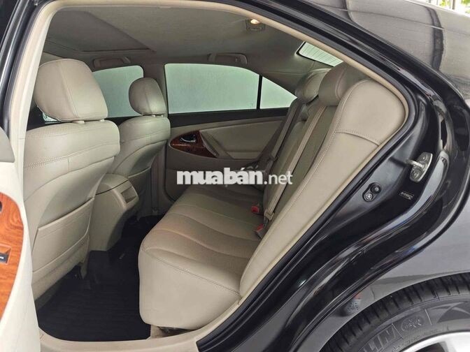 Toyota Camry Đen Số tự động Xăng 5 chỗ