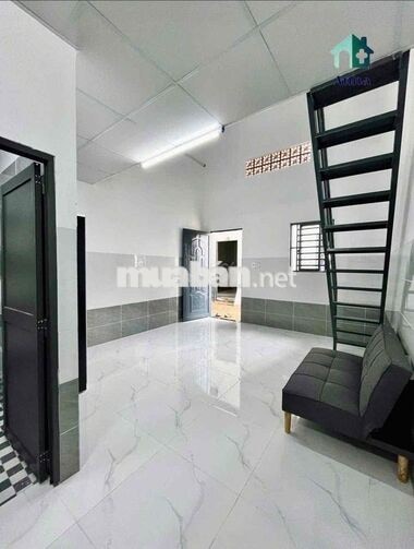 CHO THUÊ GÁC CAO 2M - 3.400.000 - NGAY ĐẦM SEN - VĂN HIẾN