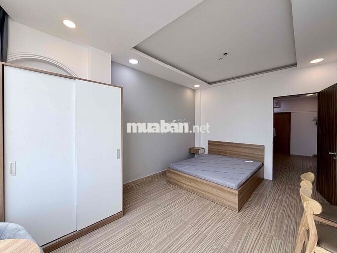 Căn Hộ 1PN Tách Bếp Có Ban Công , Cửa Sổ View Kính 50m2