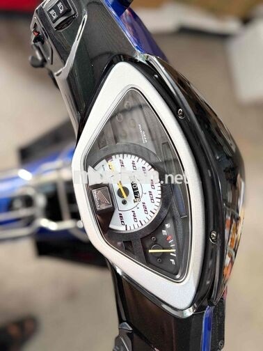 Honda FutureNeo XĂNG CƠ LÊN ÁO FI HÃNG