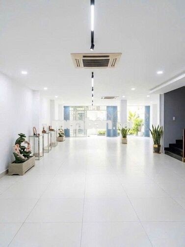 🔥Cho Thuê Nhà MT Hoa Lan, P2, PN - 1 Hầm 1 Trệt 3 Lầu-Sàn Suốt-Giá Tốt