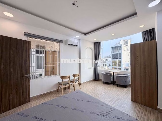 Căn Hộ 1PN Tách Bếp Có Ban Công , Cửa Sổ View Kính 50m2