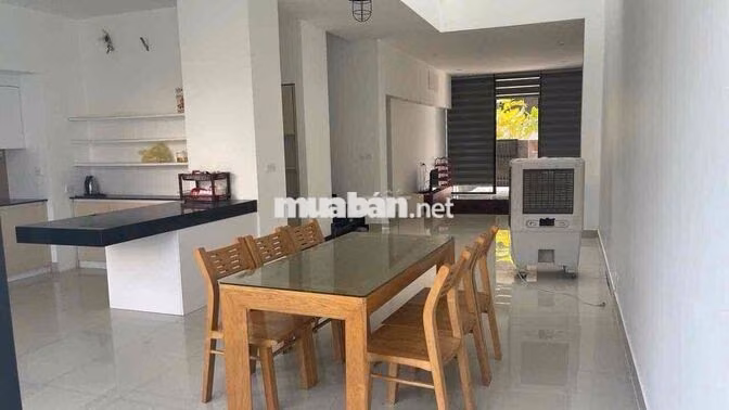 Nhà mặt tiền trung tâm Quy Nhơn, sổ hồng chính chủ