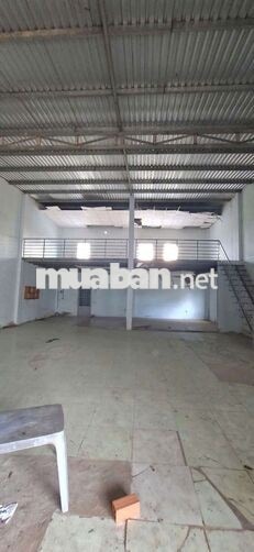 xưởng 900m giá 35 triệu bà điểm container 40f vào xưởng