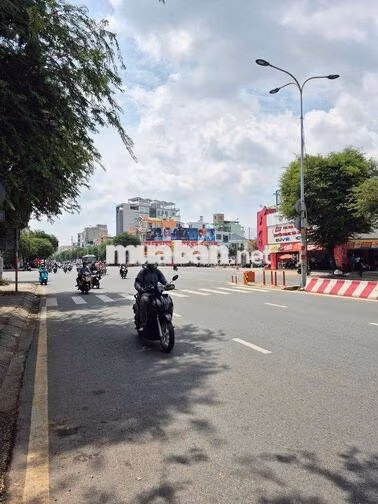 KHO XƯỞNG NHƯ HÌNH KẾ KCN TÂN BÌNH, QL1A.  DT : 9x22m, ĐƯỜNG CONT 40F