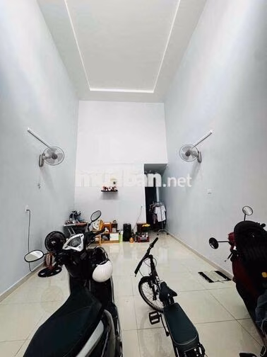 Bán Nhà Ngay Metro Hiệp Phú - Hxh đỗ cửa - Chủ giảm sâu 4.59Tỷ(TL)