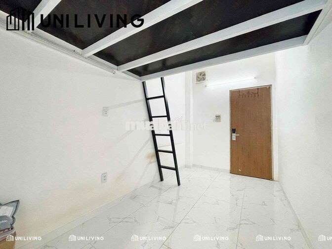 PHÒNG CỬA SỔ TRỜI CÓ MÁY LẠNH THANG MÁY NẰM GẦN NGÃ TƯ HÀNG XANH