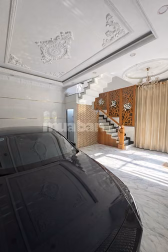 BIỆT PHỦ PHÁP CỔ NGUY NGA NGAY CHỢ BÀ HOM SẦM UẤT 