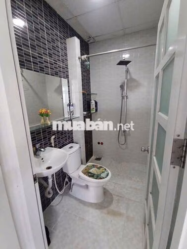Nhà 3 tầng, 4PN 4WC,đối diện cổng Vạn Phúc city hbphuoc 