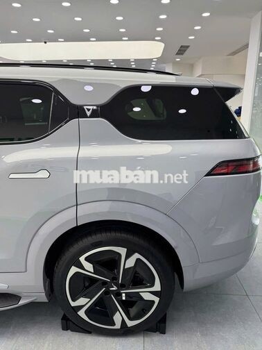 Vinfast VF9 PLUS MỚI 100%- SIÊU ƯU ĐÃI - GIAO NGAY