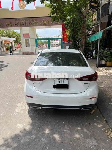 Mazda Mazda 3 2.0 trắng cuối 2016 đầu 2017
