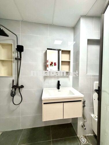 Siêu hot CCMN 1n1k 40m2 full đồ xịn sò. ban công thoáng ngay Hồ Ba Mẫu