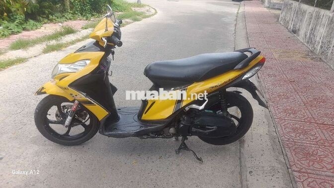Suzuki SKYRIVE 125cc Vàng
