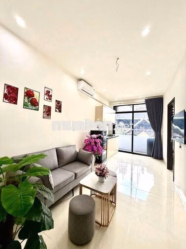 Siêu hot CCMN 1n1k 40m2 full đồ xịn sò. ban công thoáng ngay Hồ Ba Mẫu