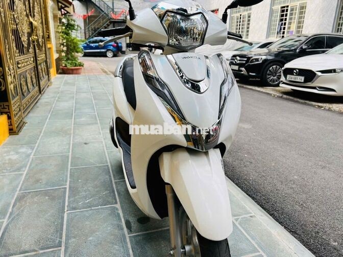 Honda Lead Trắng 2024 máy 125cc bao mới chinh chủ