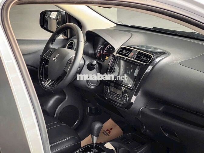 Xã kho [Mới 100%]Attrage 2025 CVT Premium.