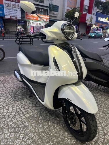Grande Limited ABS Smartkey 6/2023 Trắng Ngọc chai