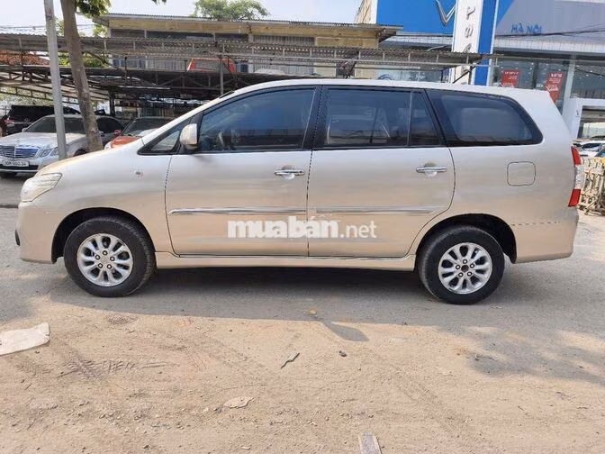 Innova G 2.0AT 2014