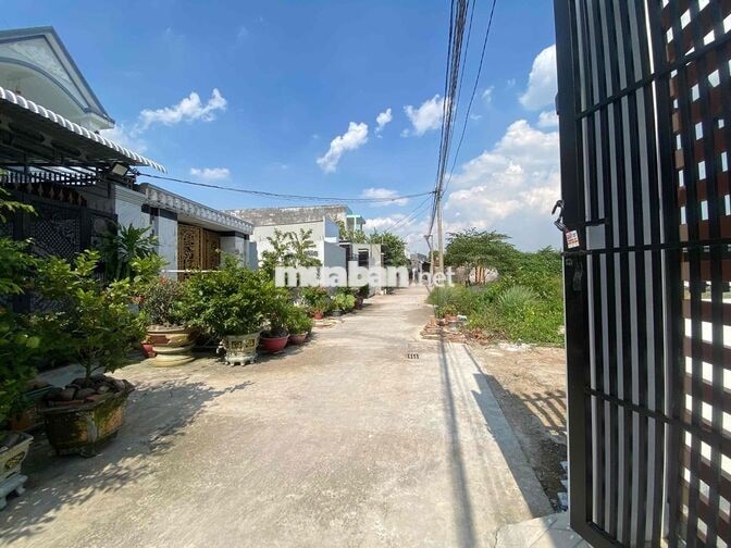 chính chủ cần bán căn nhà 1trệt 1 lầu Đức Hoà - Tl10 giá 1ty9
