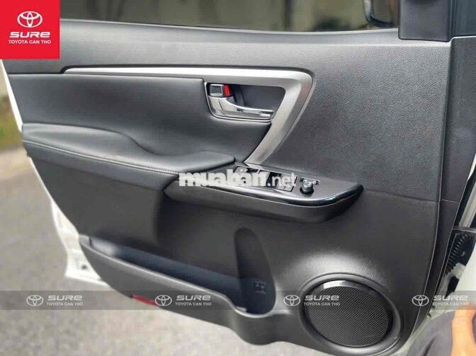 Toyota Fortuner G 4x2 2020 Trắng 7 chỗ Tự động