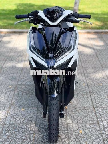 🆘Honda Vario 150 2021 Trắng đen lên mâm crom mới