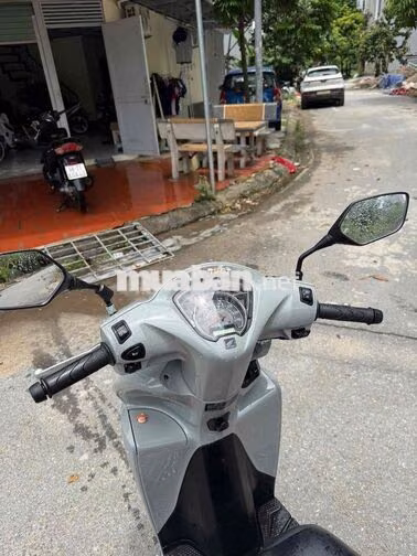 Honda Vision 2026 Xám xi măng 2500 km
