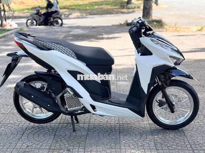 🆘Honda Vario 150 2021 Trắng đen lên mâm crom mới