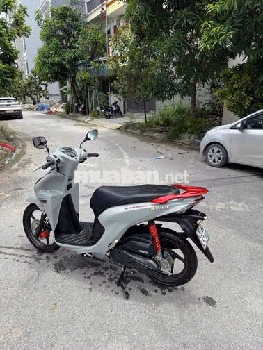 Honda Vision 2026 Xám xi măng 2500 km
