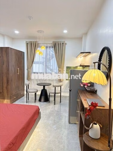 Căn hộ thang máy hầm xe ban công full nội thất ngay Nơ Trang Long BTH