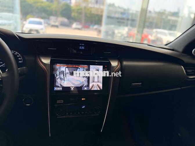 Toyota Fortuner 2025-Xăng Đặc Biệt Legender 2 Cầu