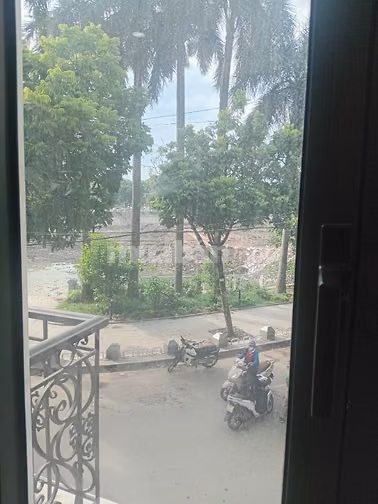 Nhà đẹp mặt phố view hồ Ba Mẫu dt 65m2, 2 tầng, 35 tr