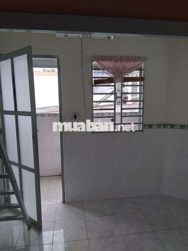 CHO THUÊ PHÒNG TRỌ RỘNG CÓ GÁC XÉP ĐƯỜNG DƯƠNG QUẢNG HÀM PHƯỜNG 5 GV 