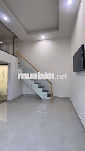 Cho thuê căn hộ mới xây//giá 4 - 4,5 - 5,5 triệu cách siêu thị Go 500m