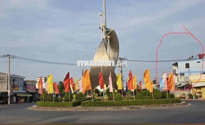 Cho thuê nhà nguyên căn ngay bùng binh Bình Thới Bình Đại