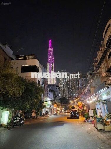 Bán nhà trung tâm mặt tiền 12m - 3.7x20m - 5 tầng đường Tân Cảng