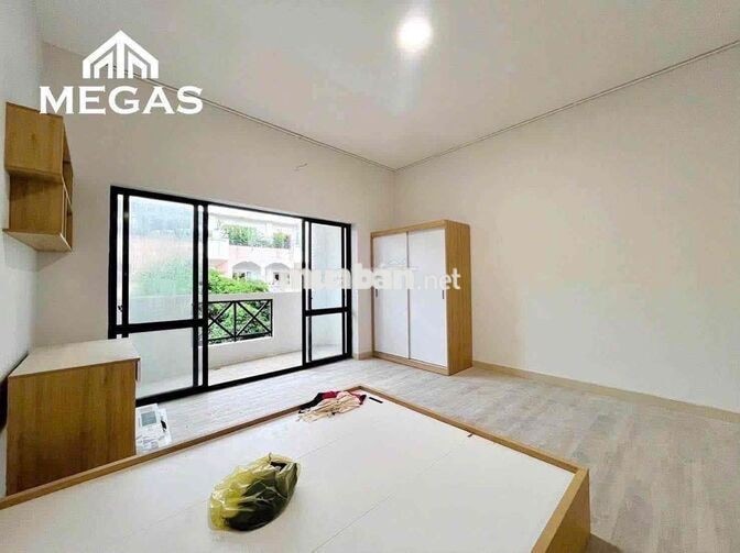 CHO THUÊ CĂN HỘ BAN CÔNG SIÊU RỘNG Ở SƯ VẠN HẠNH QUẬN 10 GIÁ RẺ T9/26