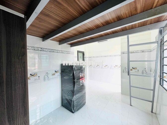 DUPLEX MỚI XÂY HOÀN TOÀN ĐẸP, THOÁNG MÁT NGAY PHẠM VĂN ĐỒNG