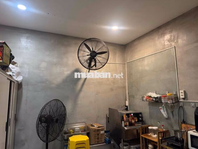 Cho thuê mặt bằng kinh doanh giá rẻ ở CMT8, quận 10