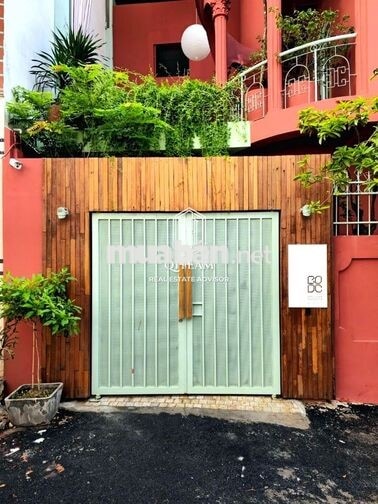🔥NGANG 10M HUỲNH VĂN BÁNH, PHÚ NHUẬN – NHÀ 3 TẦNG, DIỆN TÍCH RỘNG!* ✨