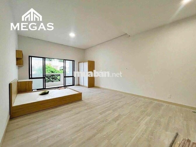 CHO THUÊ CĂN HỘ BAN CÔNG SIÊU RỘNG Ở SƯ VẠN HẠNH QUẬN 10 GIÁ RẺ T9/26
