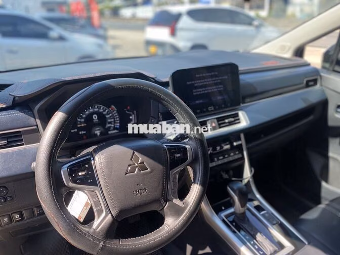 XPANDER CROSS NÂU 2025 ODO 25000KM TẶNG 1 NĂM BH