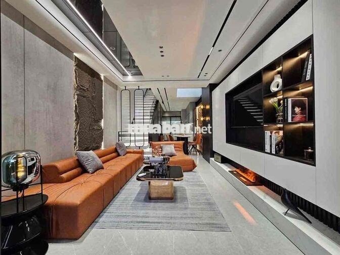 CHO THUÊ VILLA / NHÀ 3 TẦNG SÂN VƯỜN KIỆT Ô TÔ GẦN TIỂU LA