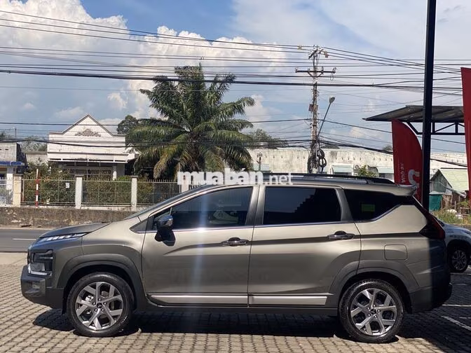 XPANDER CROSS NÂU 2025 ODO 25000KM TẶNG 1 NĂM BH