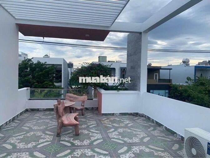 Cho thuê nhà 3 tầng MT đường Bùi Trang Chước (Đường 10m5) .Giá 25tr/th