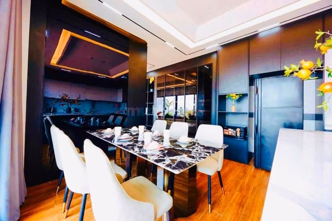 Bán căn hộ dịch vụ mặt phố Đặng Thai Mai - Tây Hồ 800tr/m2. Apartment 