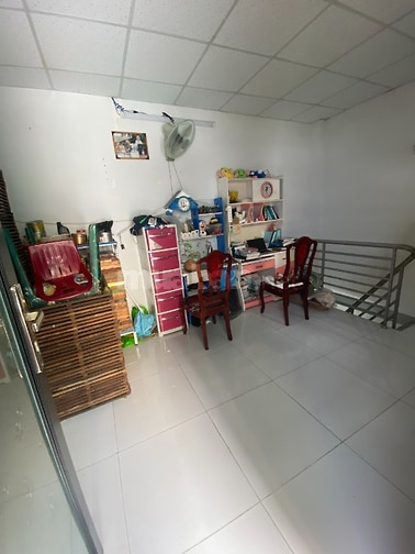 Cho thuê nhà ngay trung tâm Quận 5