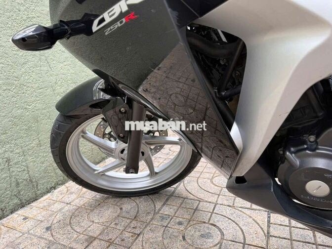 Honda CBR 250R 2013 Đen, Bạc 28.201 km