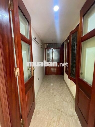 CHỈ 8 TRIỆU – NGUYÊN CĂN HOÀNG QUỐC VIỆT – 2PN  Ô TÔ ĐỖ CỬA - SÂN RỘNG